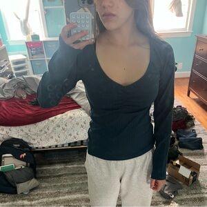 Classic V-Neck Ribbed Long Sleeve Sweater in navy blue